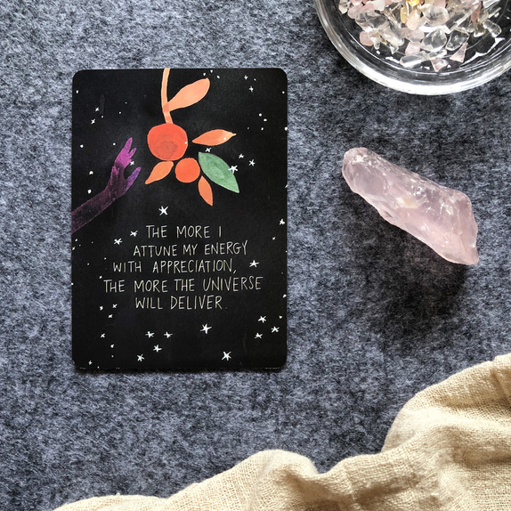 Tarot Card and Crystals 